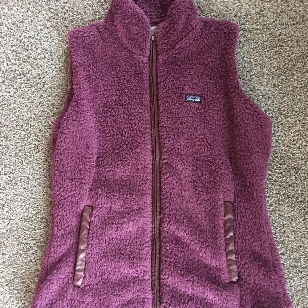 Patagonia reversible fur vest maroon